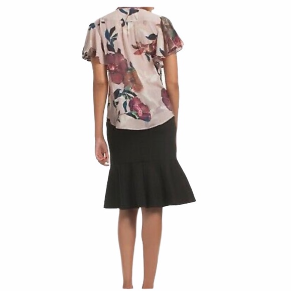 ♦️SOLD♦️ Trina Turk silk blouse with tie bow - Picture 3 of 8